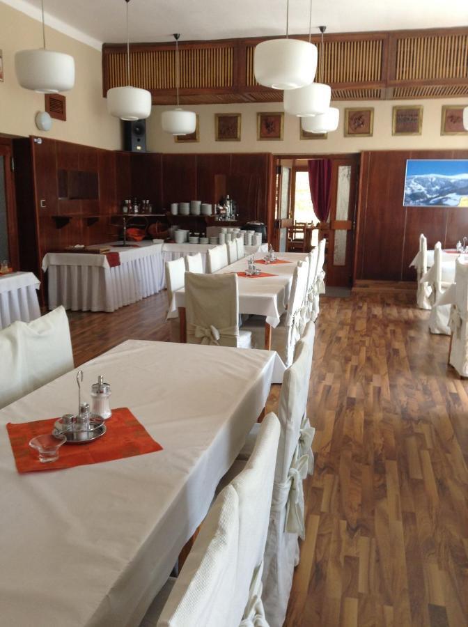 Hotel Krakonos Рокитнице над Ийзероу Екстериор снимка